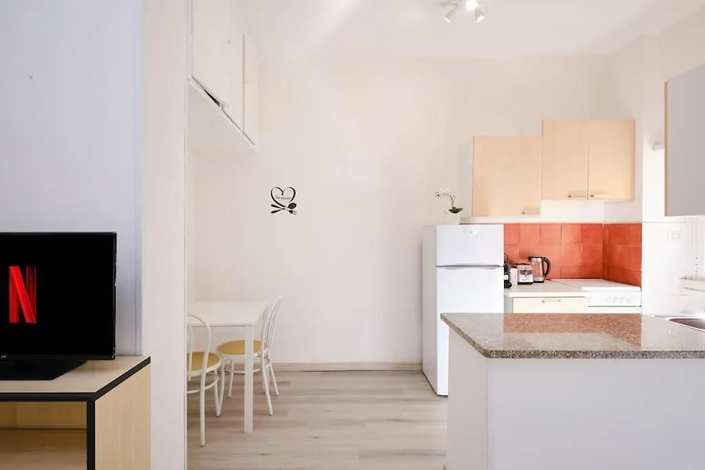 Tuscolana Blu Apartment - Grazioso Monolocale Rome