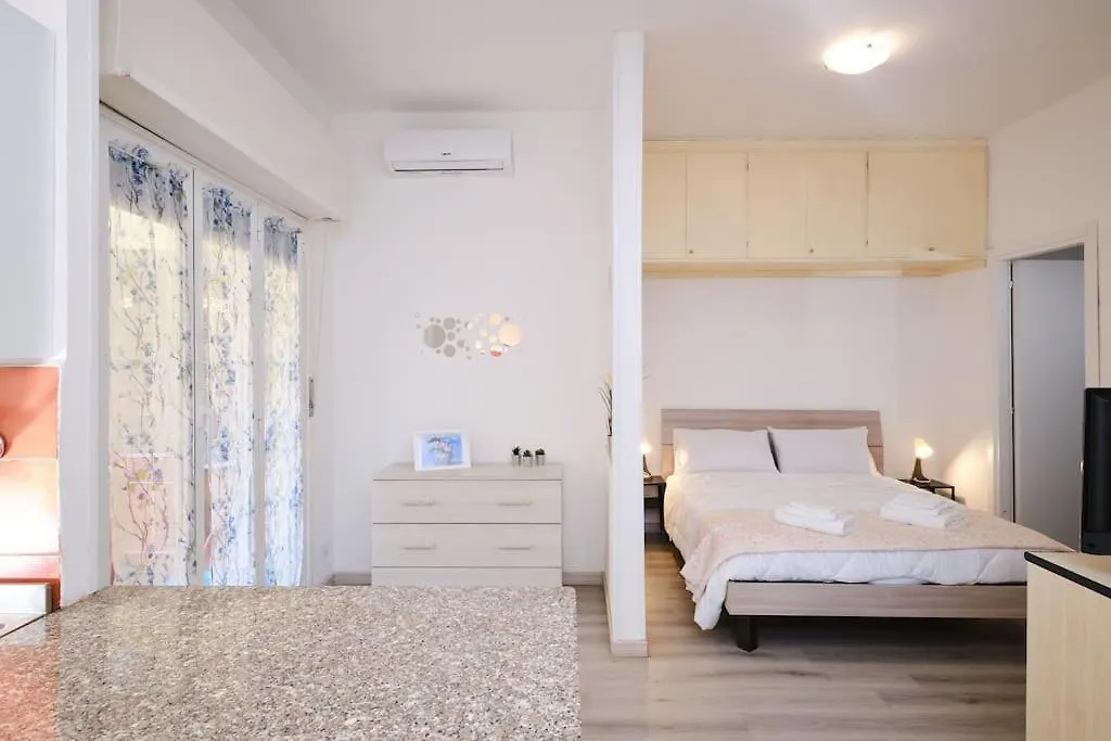 Tuscolana Blu Apartment - Grazioso Monolocale Rome